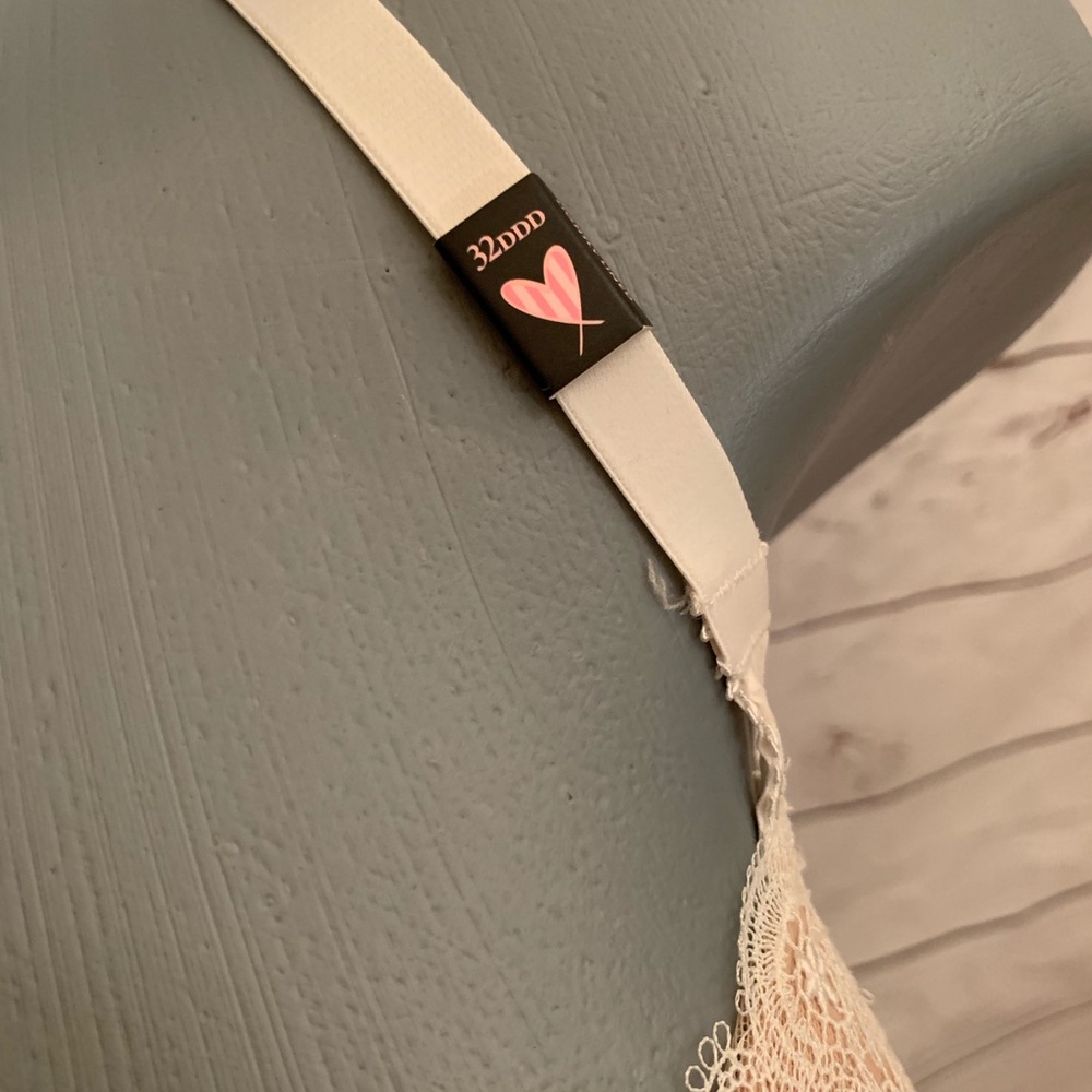 Victoria Secret Bra Set - Picture 4 of 8